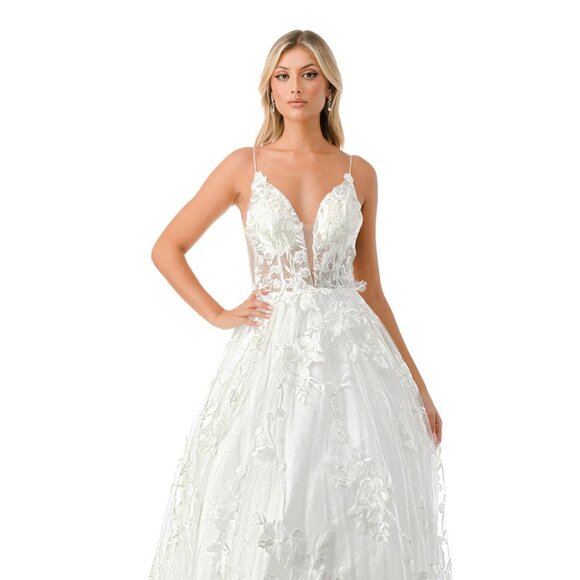 New Off White Sleeveless Wedding Gown w/ Plunging Neck & Floral Lace TC MS0024 - Picture 1 of 8